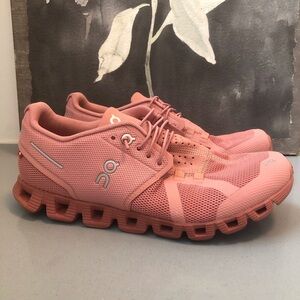 On Running Cloud Sneakers sz 7.5